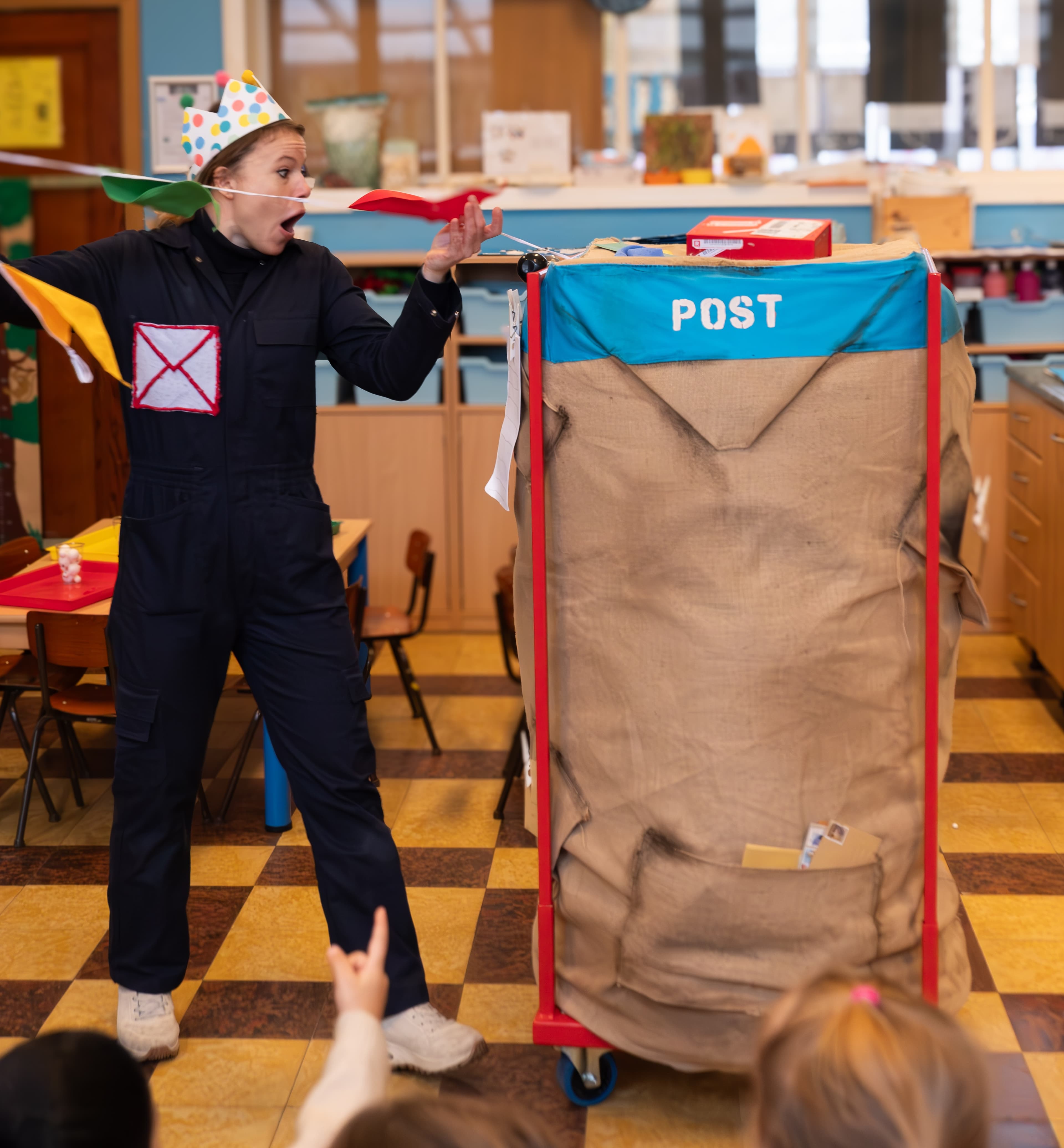 MEVROUW POST